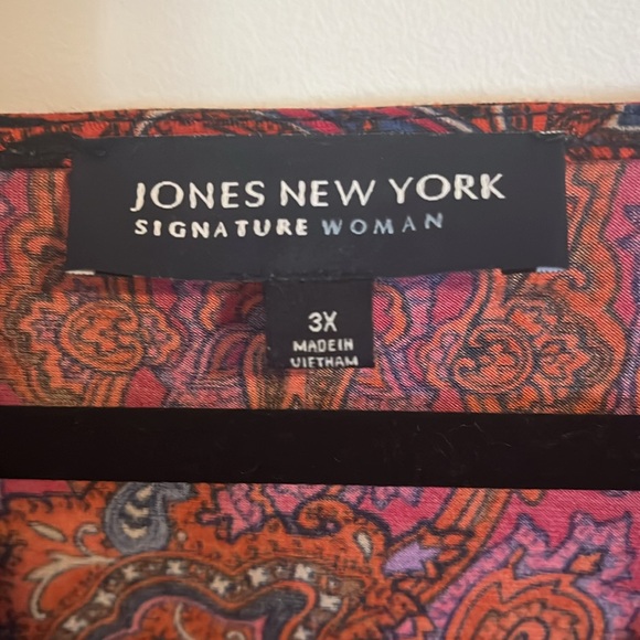 Plus size tunic top - Picture 5 of 6